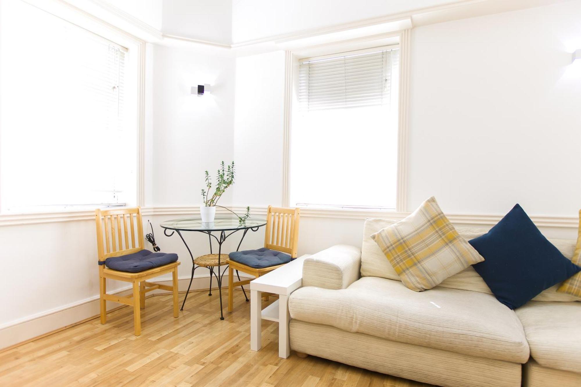Charming With Good Wifi, 5 Min To Baker Str Apartment London