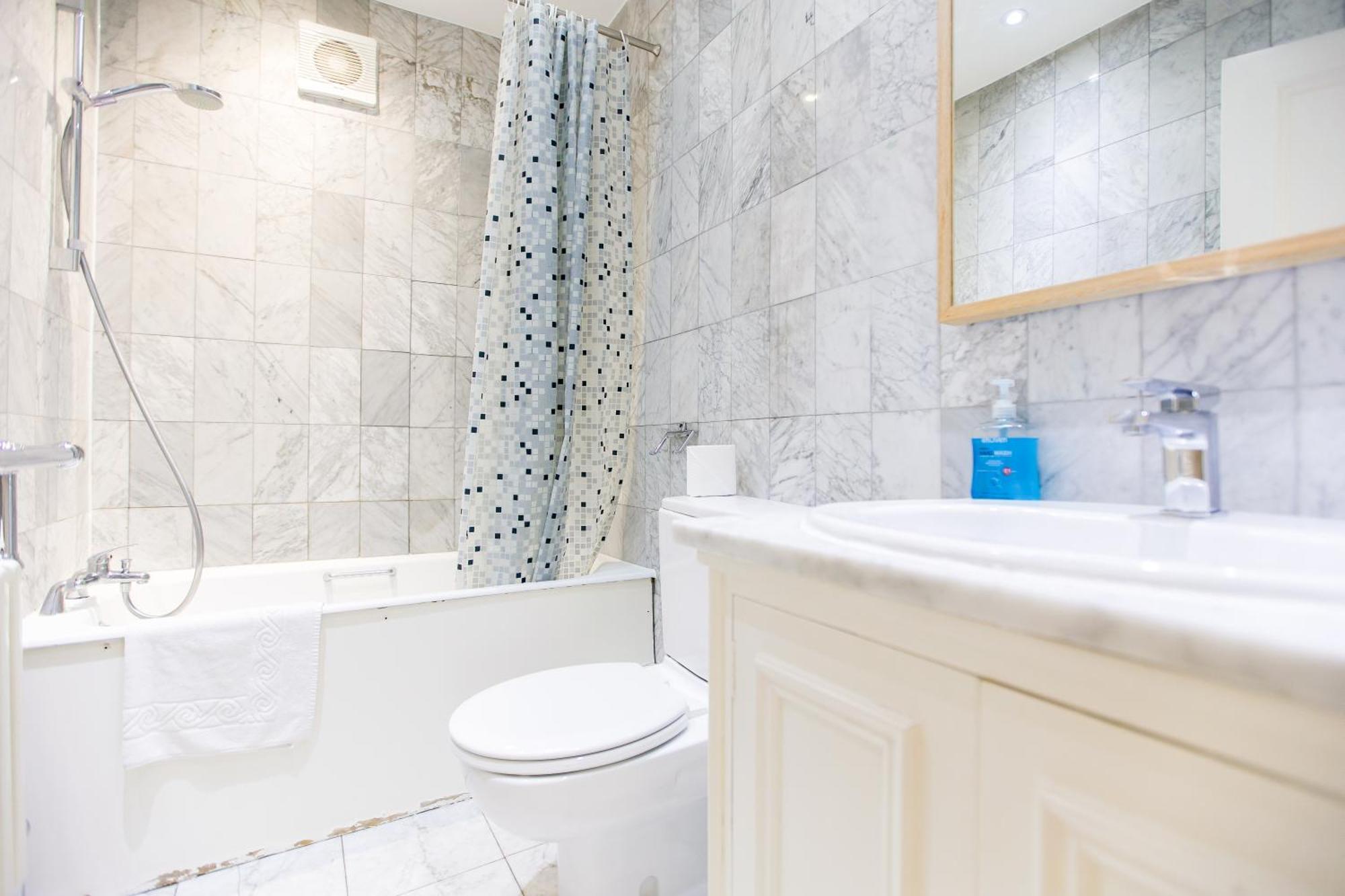 Charming With Good Wifi, 5 Min To Baker Str London