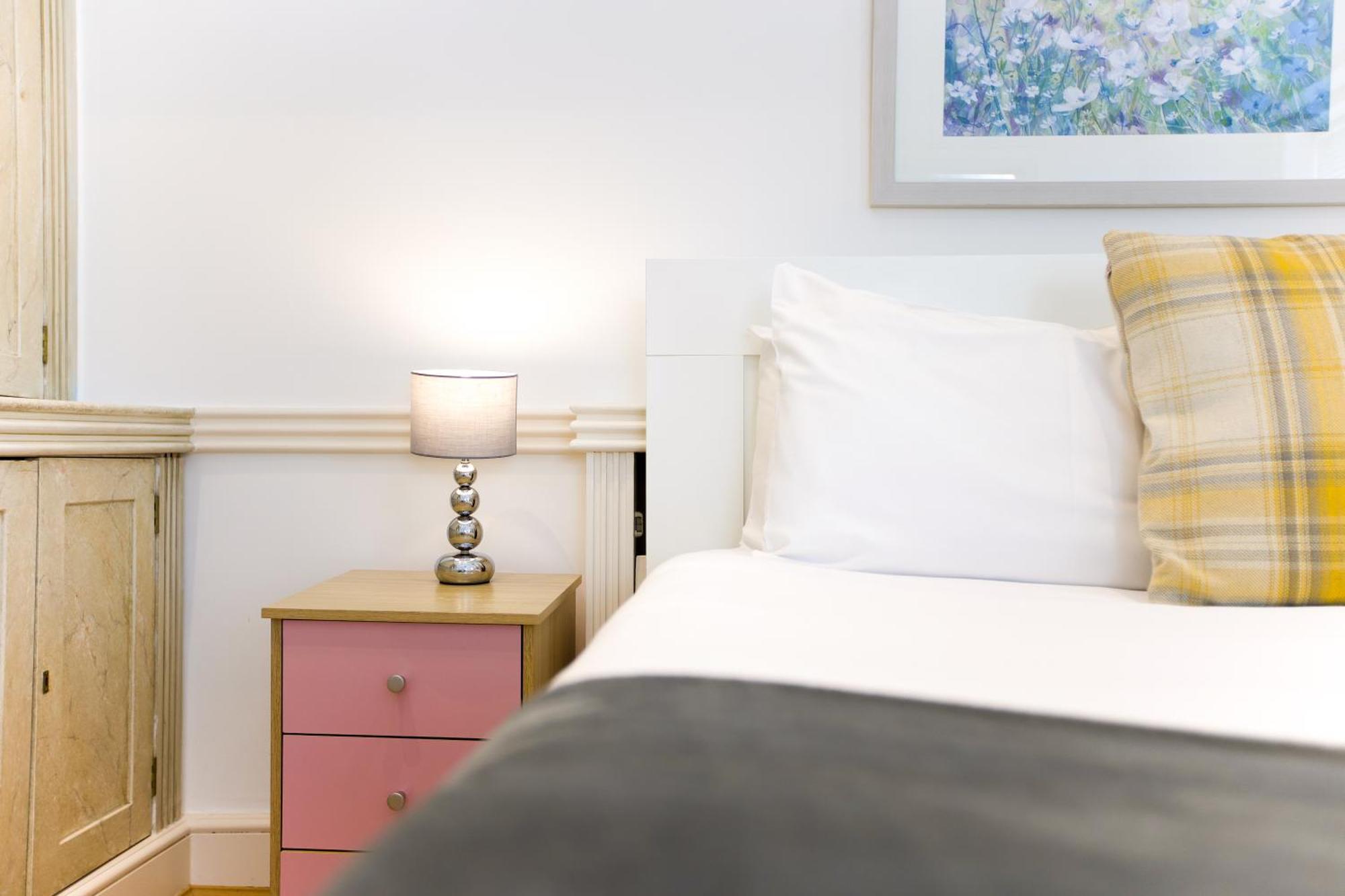 Charming With Good Wifi, 5 Min To Baker Str Apartment